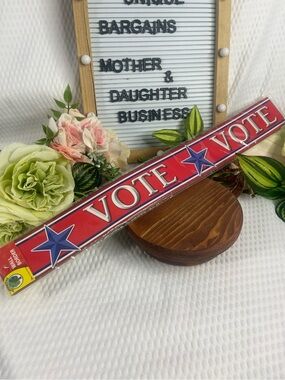 Teaching Tree VOTE Patriotic Wall Border 14 Pieces Red White Blue Stars Sealed